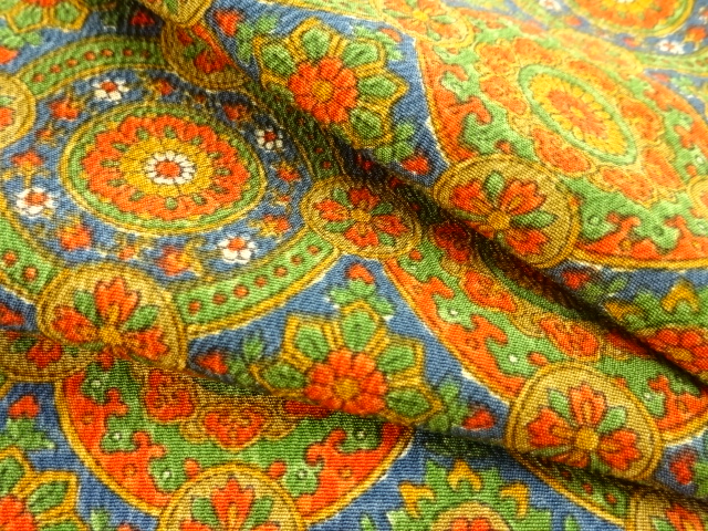  華紋模様小紋着物